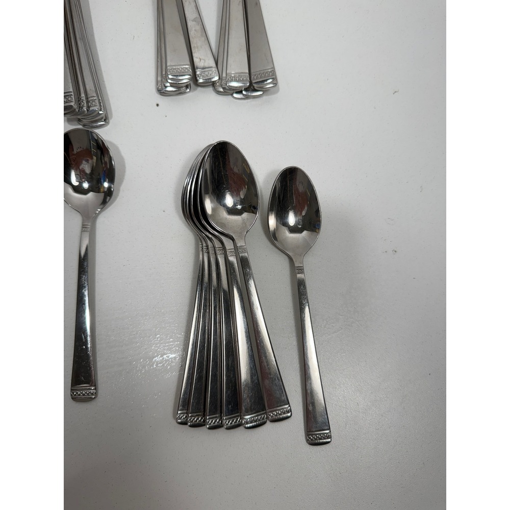 Gorham Studio 18/10 Stainless Flatware Set 36 Pc Knives Forks Spoons service / 7 - Picture 3 of 12